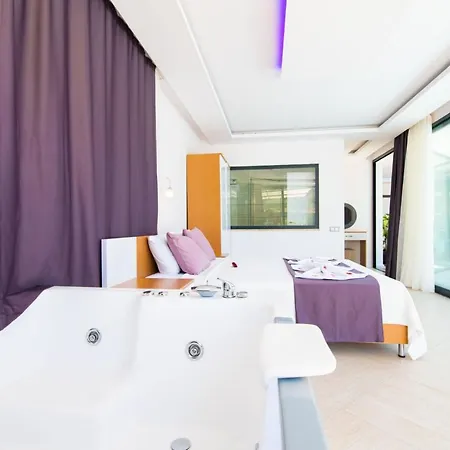 Gorgeous Surrounded By Nature With Private Pool In Kas, Antalya Βίλα